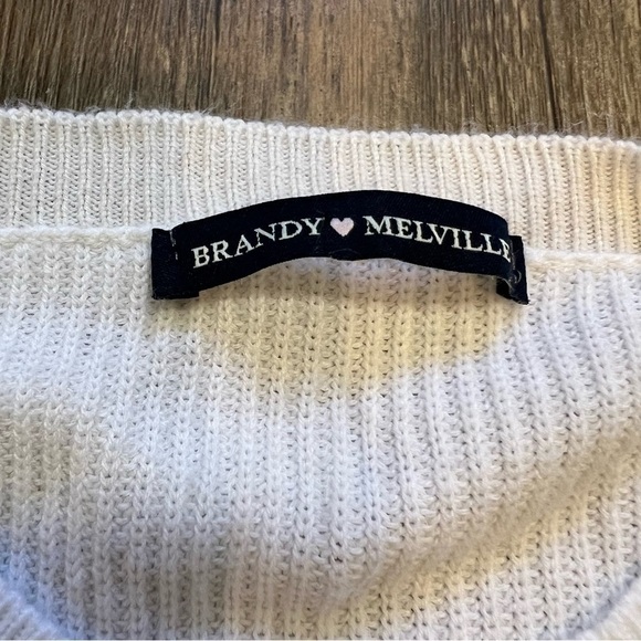 Brandi Melville Women’s White Crewneck Long Sleeves Sweater One Size - Picture 4 of 7